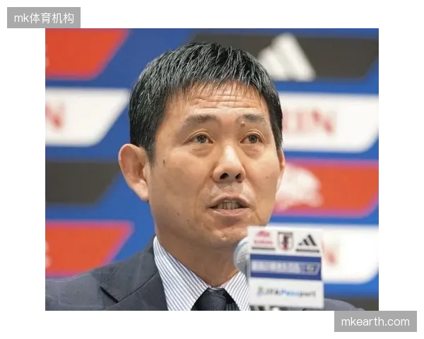 森保一需解决球员同质化问题，激活久保建英应对高强度对抗。